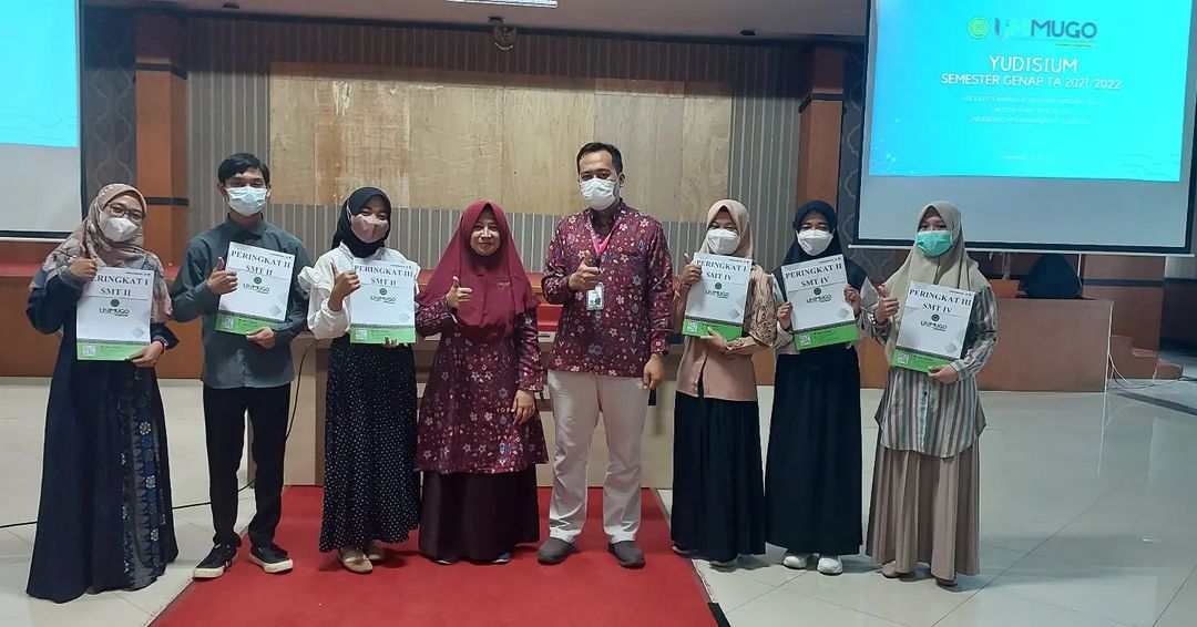 YUDISIUM PROGRAM STUDI KEPERAWATAN PROGRAM DIPLOMA SEMESTER 2 dan 4 TAHUN AKADEMIK 2021/2022