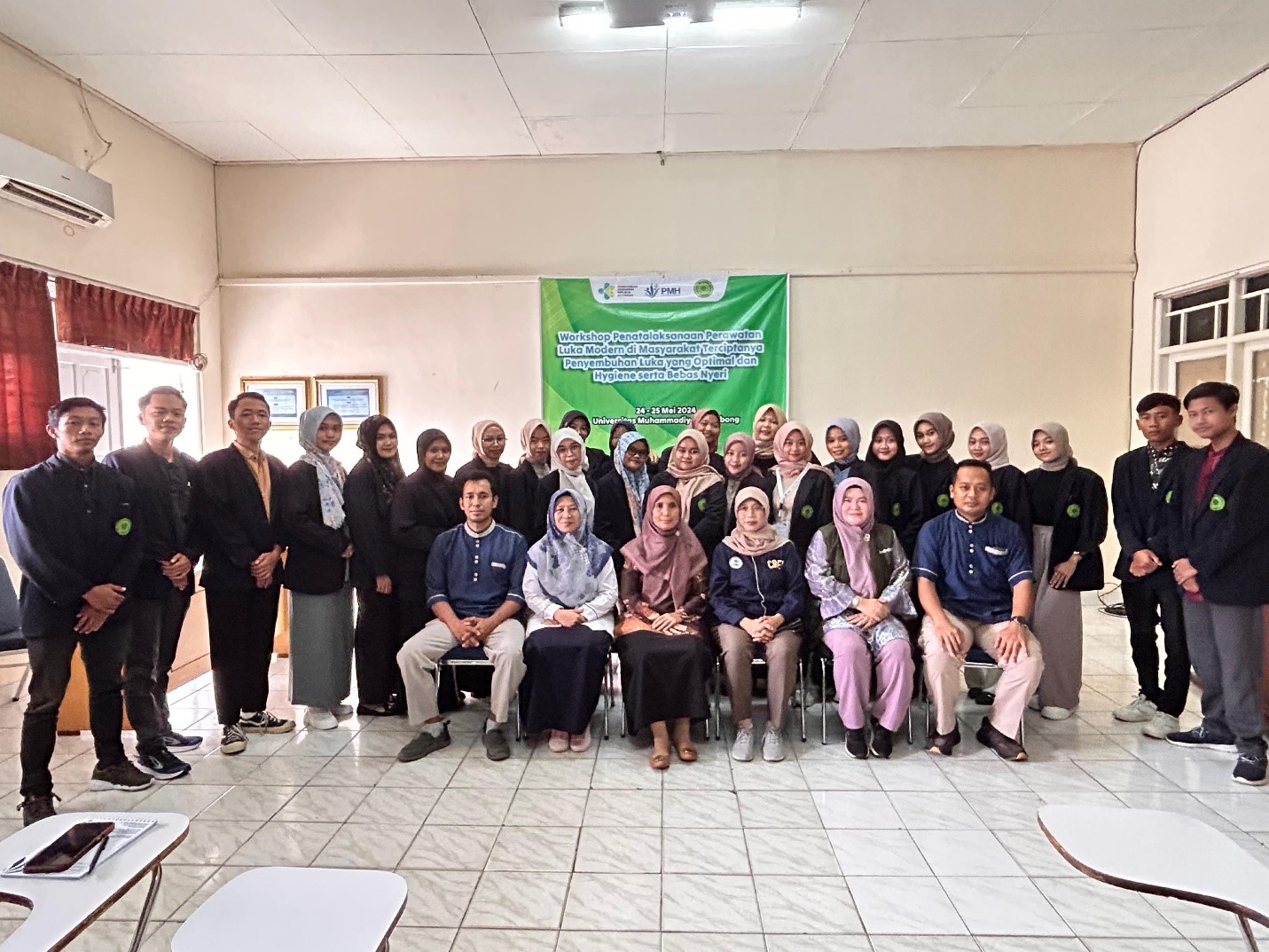 WORKHSOP PENATALAKSANAAN PERAWATAN LUKA MODERN