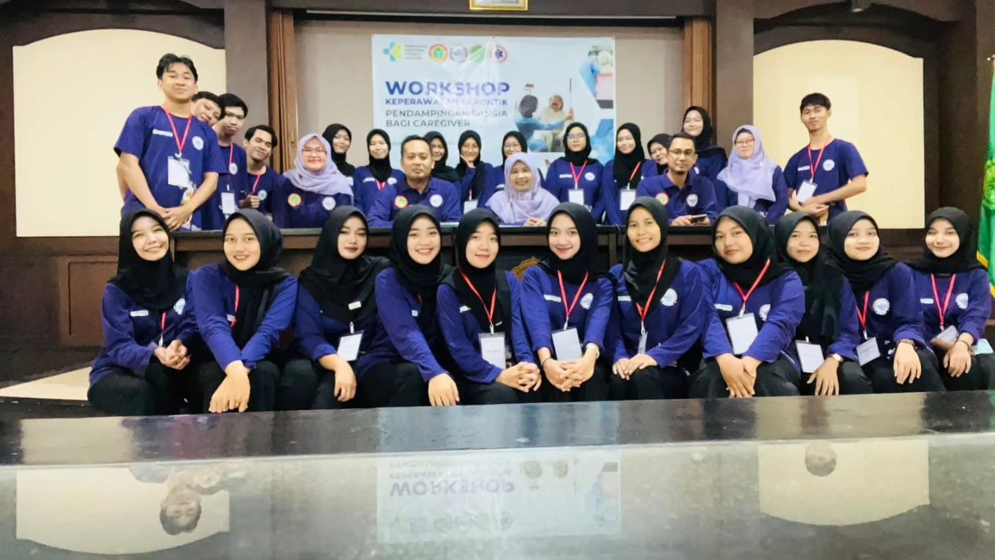WORKSHOP CAREGIVER LANSIA, PROGRAM UNGGULAN PRODI KEPERAWATAN DIPLOMA III