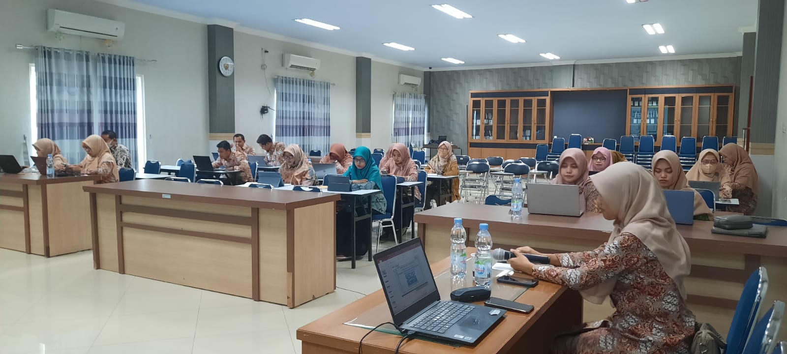RAPAT PERSIAPAN PEMBELAJARAN SEMESTER GASAL PROGRAM STUDI S1 KEBIDANAN TA 2023/2024