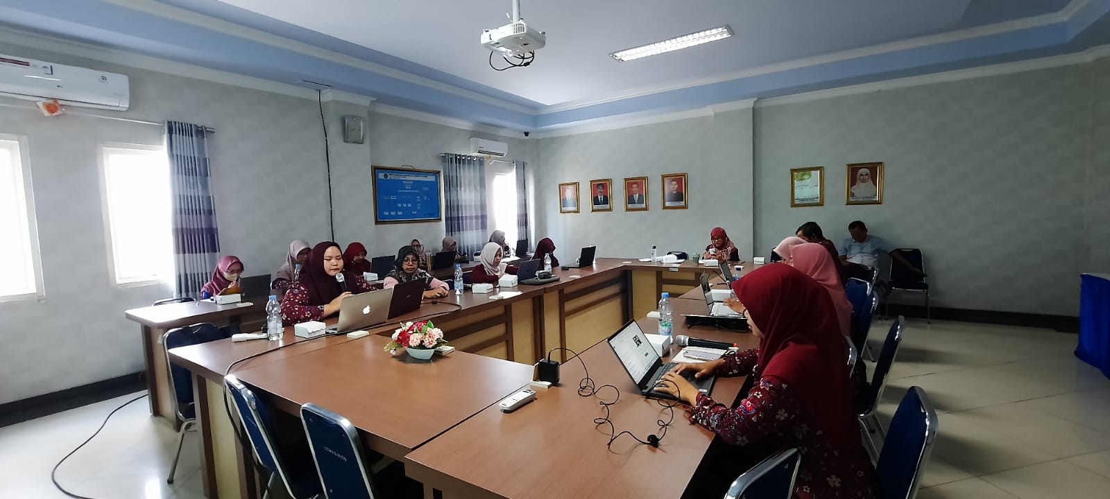 PROGRAM STUDI PENDIDIKAN PROFESI KEBIDANAN PROGRAM PROFESI MENYELENGGARAKAN RAPAT PERSIAPAN PEMBELAJARAN SEMESTER GASAL TA 2023-2024
