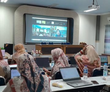 RAPAT EVALUASI SEMESTER GASAL PROGRAM STUDI PENDIDIKAN PROFESI BIDAN PROGRAM PROFESI TA 2023-2024