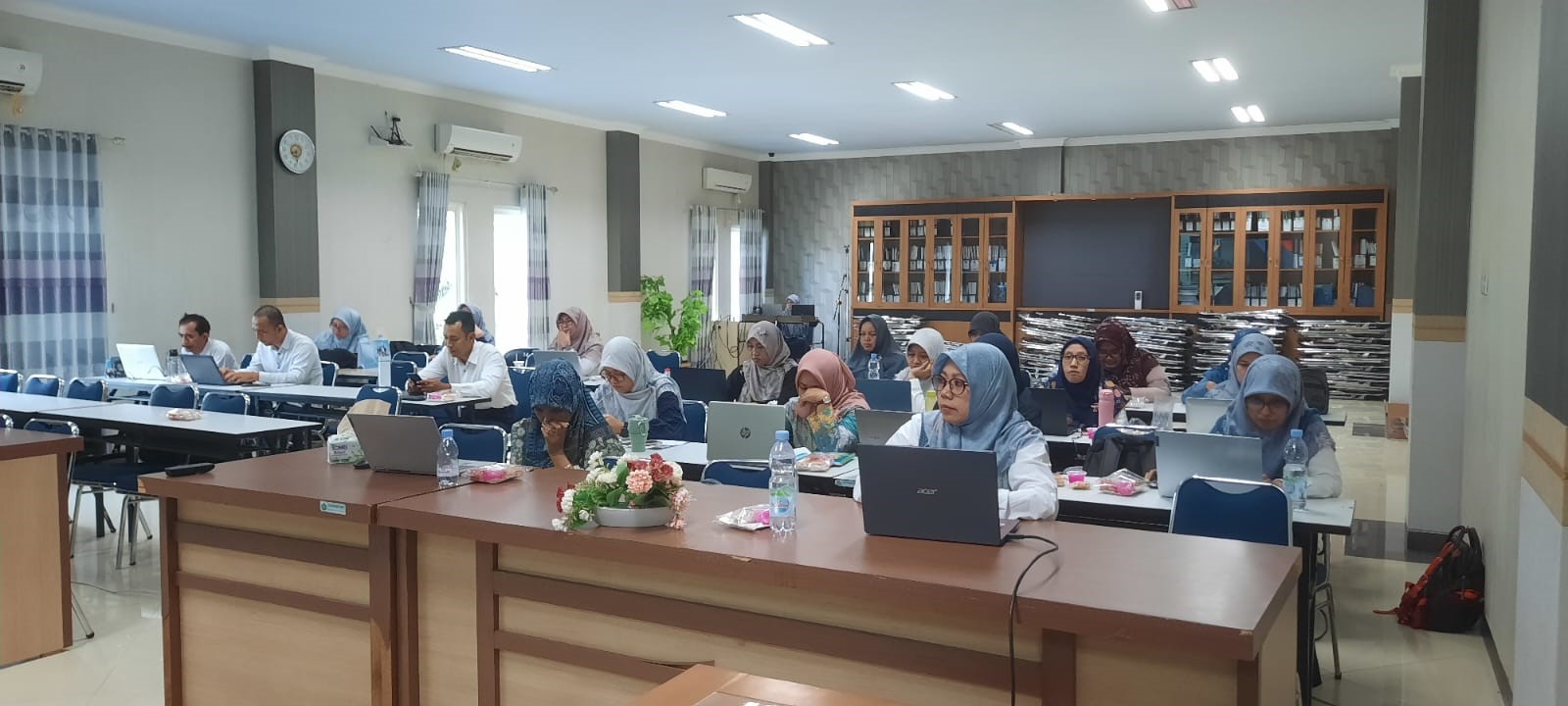 RAPAT PERSIAPAN SEMESTER GENAP PRODI PENDIDIKAN PROFESI BIDAN PROGRAM PROFESI SEMESTER GENAP TA 2023/2024