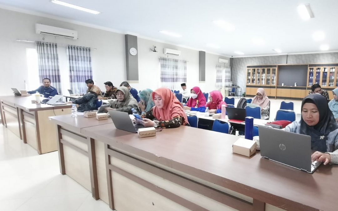 RAPAT EVALUASI PEMBELAJARAN SEMESTER GENAP PRODI S1 ADMINISTRASI RUMAH SAKIT TA 2023/2024