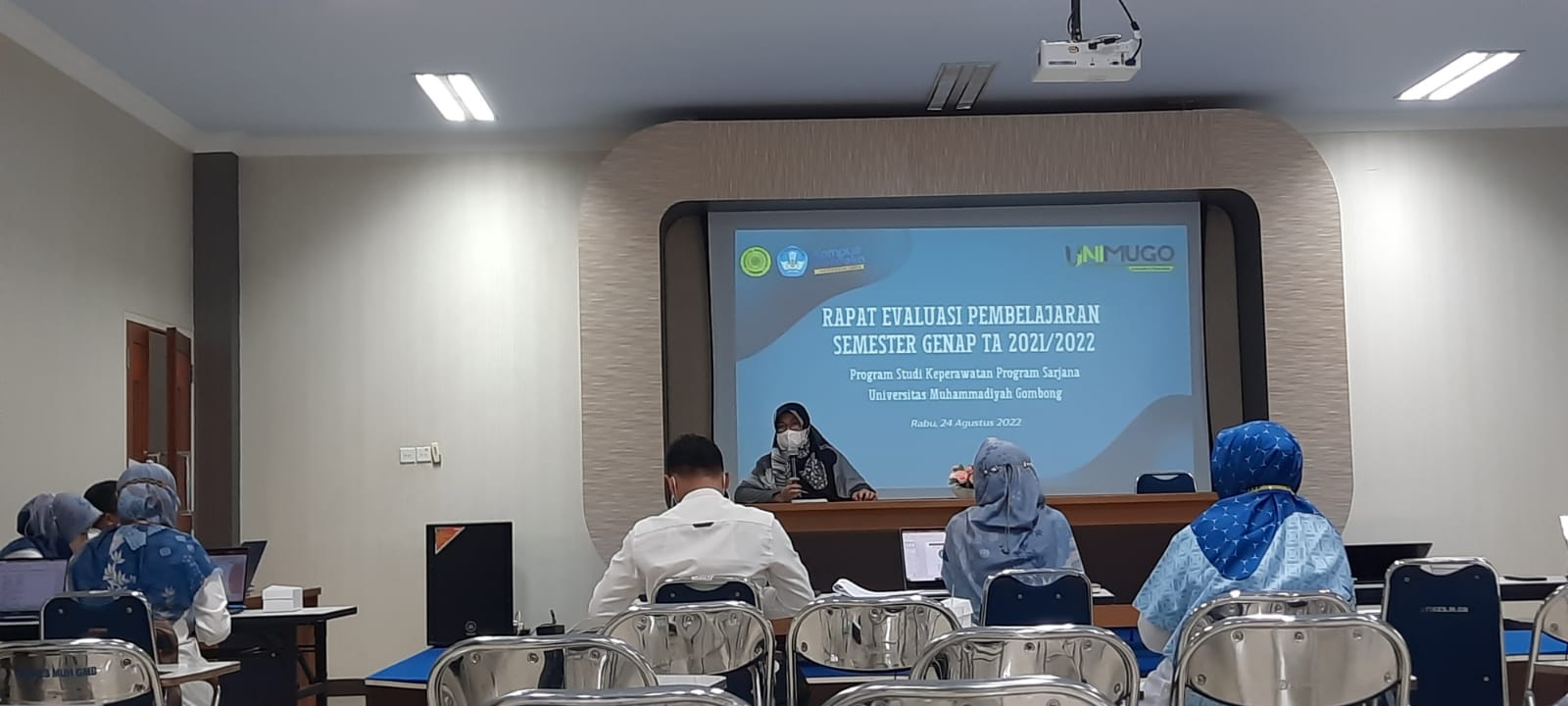 RAPAT EVALUASI PEMBELAJARAN PROGRAM STUDI KEPERAWATAN PROGRAM SARJANA SEMESTER GENAP TAHUN AKADEMIK 2021/2022