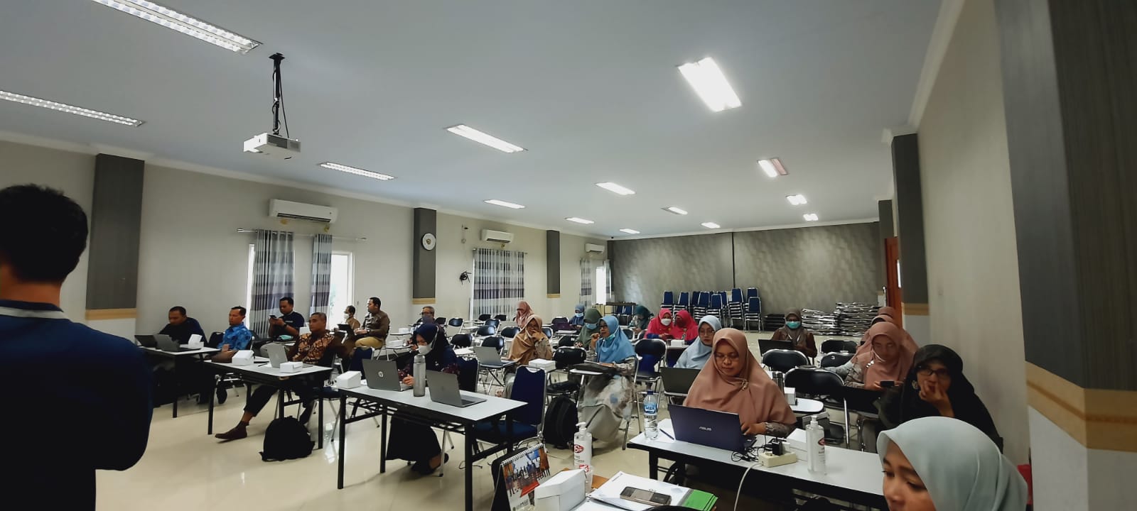 PRODI KEPERAWATAN PROGRAM SARJANA GELAR RAPAT EVALUASI PEMBELAJARAN SEMESTER GASAL TA 2022/2023