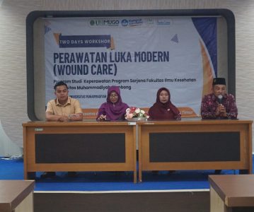 PROGRAM STUDI KEPERAWATAN PROGRAM SARJANA MEMBEKALI MAHASISWA DENGAN PELATIHAN LUKA MODERN (WOUNDCARE)